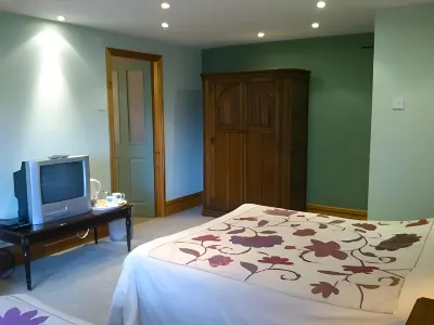 Oakfield Lodge Guest House Stockport Các khách sạn ở Birch Vale