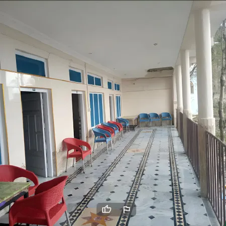 Three Star Hotel