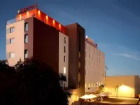 Hotton Hotel