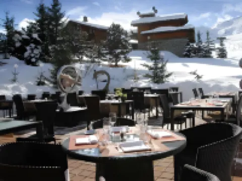 Alpes Hôtel du Pralong Hotels in Courchevel