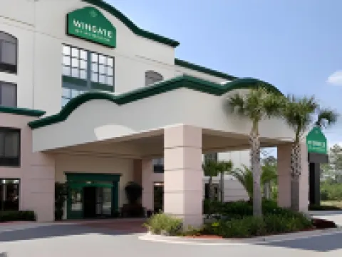 Holiday Inn Express & Suites JACKSONVILLE AIRPORT by IHG ジャクソンビルのホテル