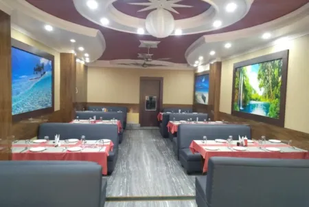 Goroomgo Royal Surya Gaya Отели рядом с достопримечательностью «Vishnupad Temple»