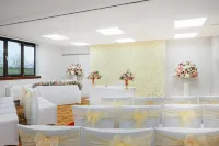 Holiday Inn Northampton Hotels in Roade