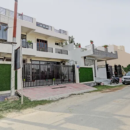 Shree Hotel