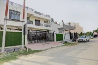 Shree Hotel - Hot Tub