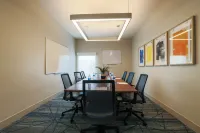 Holiday Inn Express Burlington Hotel a Elon