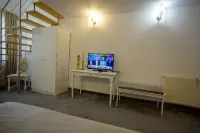 Hotel Queen Vera