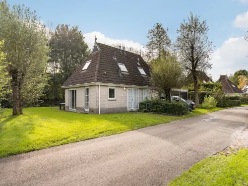 Bungalowpark It Wiid Hotels in Earnewald