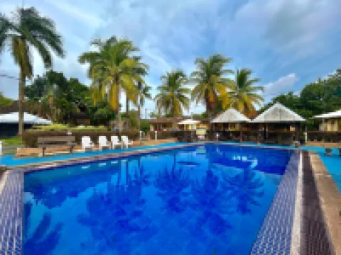 Rumbia Resort Villa Paka Hotels in Paka