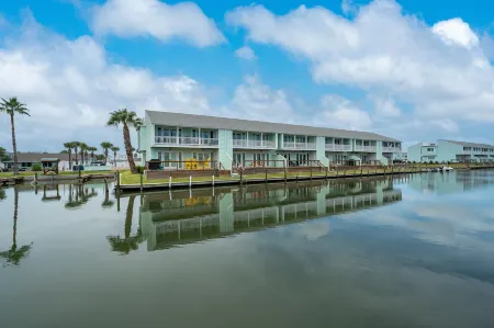 Coastal Bliss Отели рядом с достопримечательностью «Парк Рокпорт Бич»