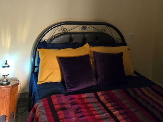 Riad Sleeps 2 with Rooftop Views