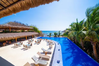 Coral Blue Huatulco Hotels near Pescadores beach