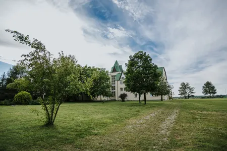 Emmaus Volga Klub Hotel Отели в г. Калининский район