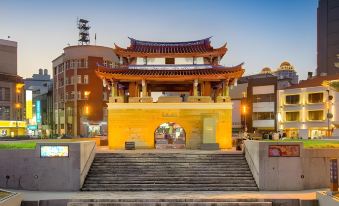Grand Crystal Hotel