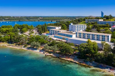 Hotel Plavi Plava Laguna Hotel in zona Plaza Spadici Materada