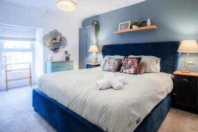 Lobster Cottage - 3 Bedroom Cottage - Tenby Hotels in 