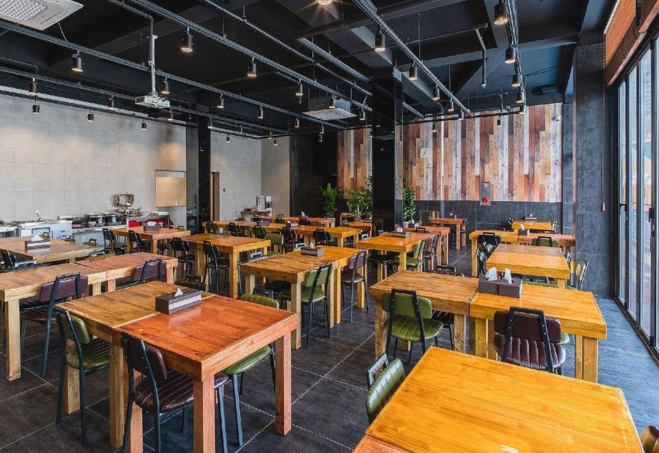 3. 지우리조트..