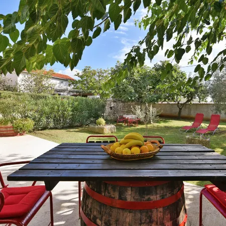 House Monteci 1378 Отели в г. Галижана