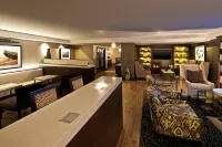 Sheraton Minneapolis West Hotel - bar