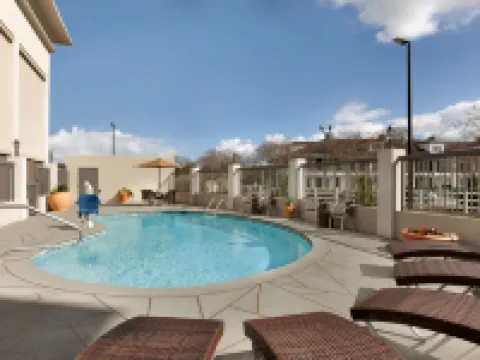 ハンプトン イン ウェイクロス ウェークロスのホテル