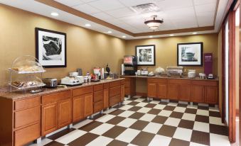 Hampton Inn & Suites Greenfield