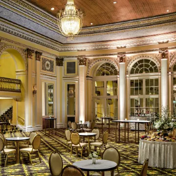 Amway Grand Plaza, Curio Collection by Hilton