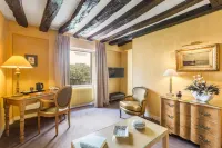 Hôtel la Résidence du Berry Hotels in Buc