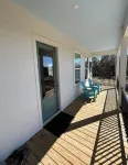 NEW!  FISHING, HUNTING COTTAGE 4 Bedrooms, 2 King beds, 4 Queen Beds, Sleeps 12
