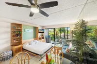 Kihei AKAHI C409 - Lush Remodel, New King Bed & Queen Murphy, Garden/Ocean View!