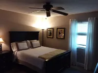 'Dood's Ranch', cozy mountain cottage on horse farm in Waynesville!