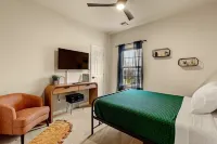 The Woodbriar, close to Hard Rock Casino, downtown Tulsa/BOK + patio w/fire pit