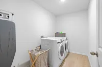 spacious 4-bedroom WITH KING BED