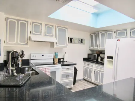 Large home / pool near the Catelina Foothills Отели рядом с достопримечательностью «Тохоно Чул | Гарденс, Галлерис, энд Бистро»