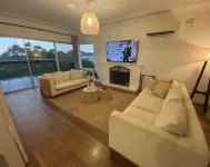 Victoria St. Beach House, Coffs Jetty5 Bedroom PET Friendly Airconditioned 코프스 하버 호텔