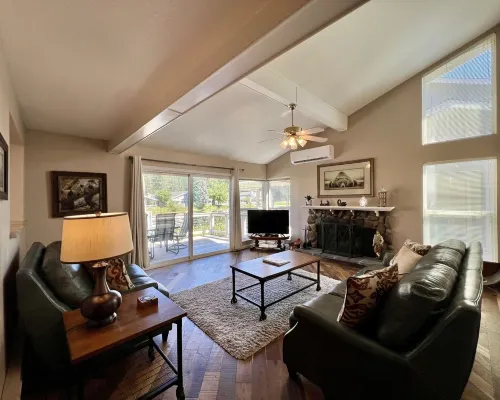 Cozy Townhome on Plumas Pines 플러머스 카운티 호텔
