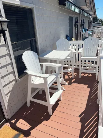 Fenwick Island, 1 block to beach, 2 BR condo, Sleeps 6, 2 parking spots