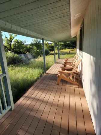 Up Country Ranch House down a quiet lane