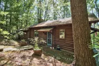 Paupack Point Wallenpaupack Lakefront  Log Home - 3 bedrooms + Central AC