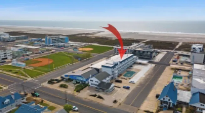 New, sunny Wildwood Crest condo! Excellent location, 1 block to beach ☀️🌊 Hotels in Wildwood Crest