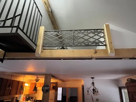 A stylish Adirondack Log Cabin located along side the NYS Hiking trail System!!