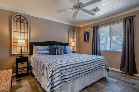 Relaxing Desert Get-Away