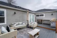 University Area Bungalow - The Moxie Harris House