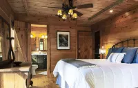 Whispering Falls Cabin - hot tub, views, 15 acres, minutes from Main St.