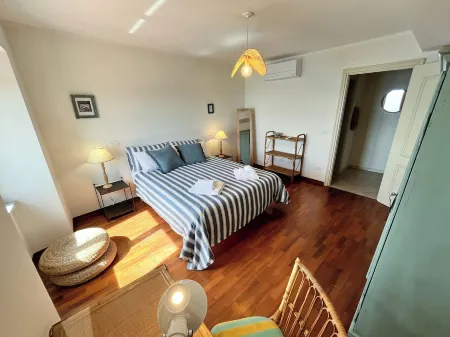 Magnifico Edificio Storico Affacciato Sull'arcipelago Toscano!