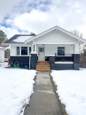 2 King Beds, near BYUI/Ski/Yellowstone, Sleeps 10. Outdoor enthusiast dream spot