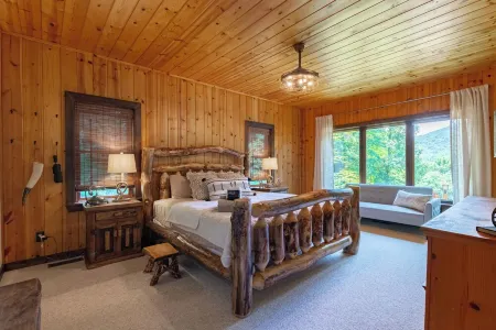 SUPER COZY/5BDR/LOG CABIN/BIG Families/Game room/Hot tub/NO CLEAN FEE