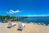 Waterfront Cozy Cottage with Boat Ramp & Dock!