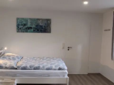 Small, lovingly furnished vacation apartment with terrace Hoteles en Taunusstein