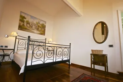Deluxe Lucca Historic Center Apartment