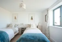 Luxury three-bed house with panoramic sea views near Salcombe, Devon Hoteles en Kingsbridge